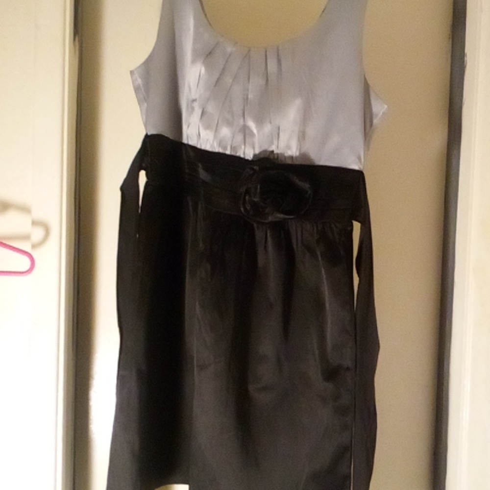 Lete, gray & black dress, size 6
